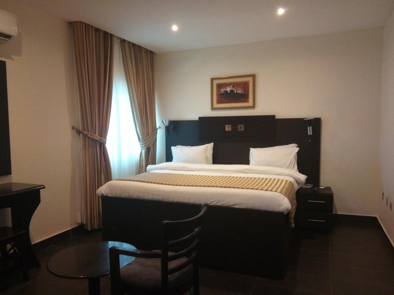 Eden Crest Hotel & Resort Энугу Экстерьер фото