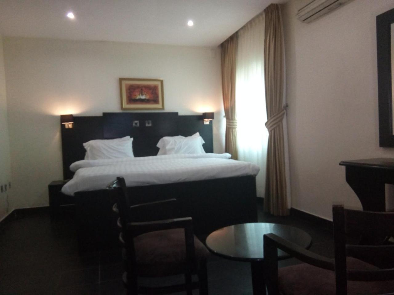 Eden Crest Hotel & Resort Энугу Экстерьер фото