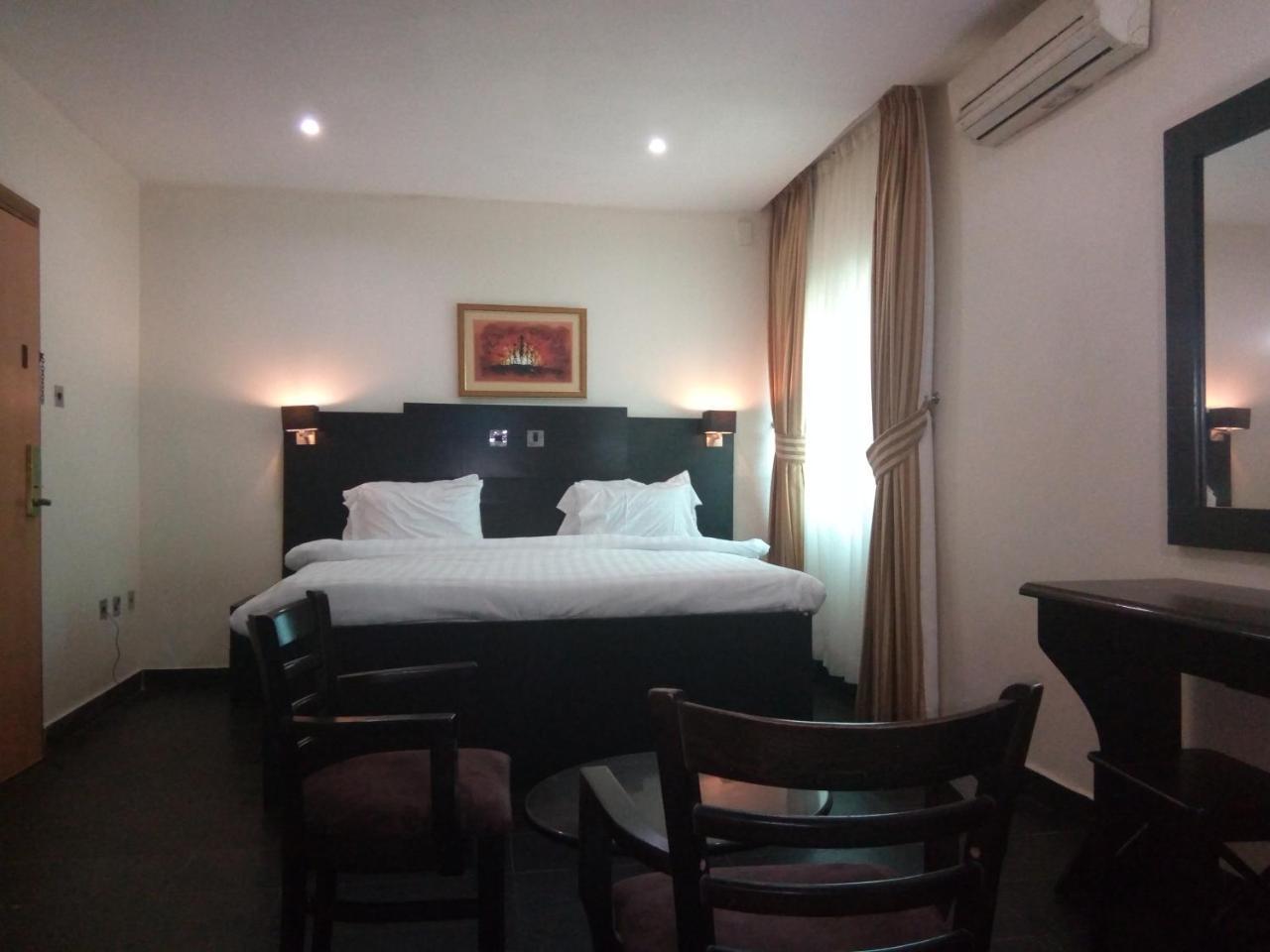 Eden Crest Hotel & Resort Энугу Экстерьер фото